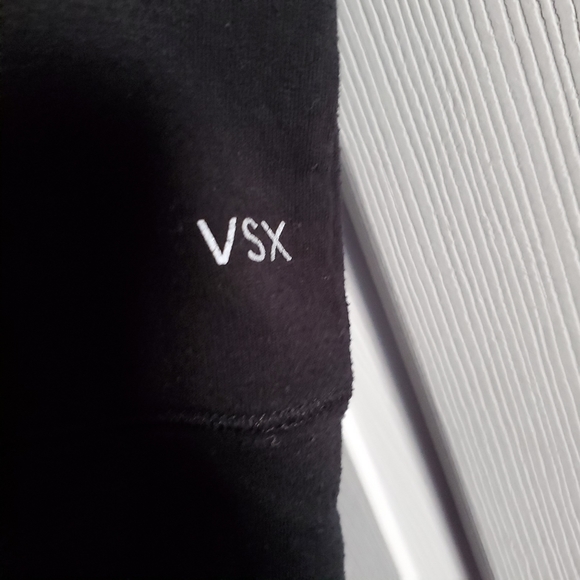 Victoria Secret Sport long sleeved hooded top - Picture 5 of 5